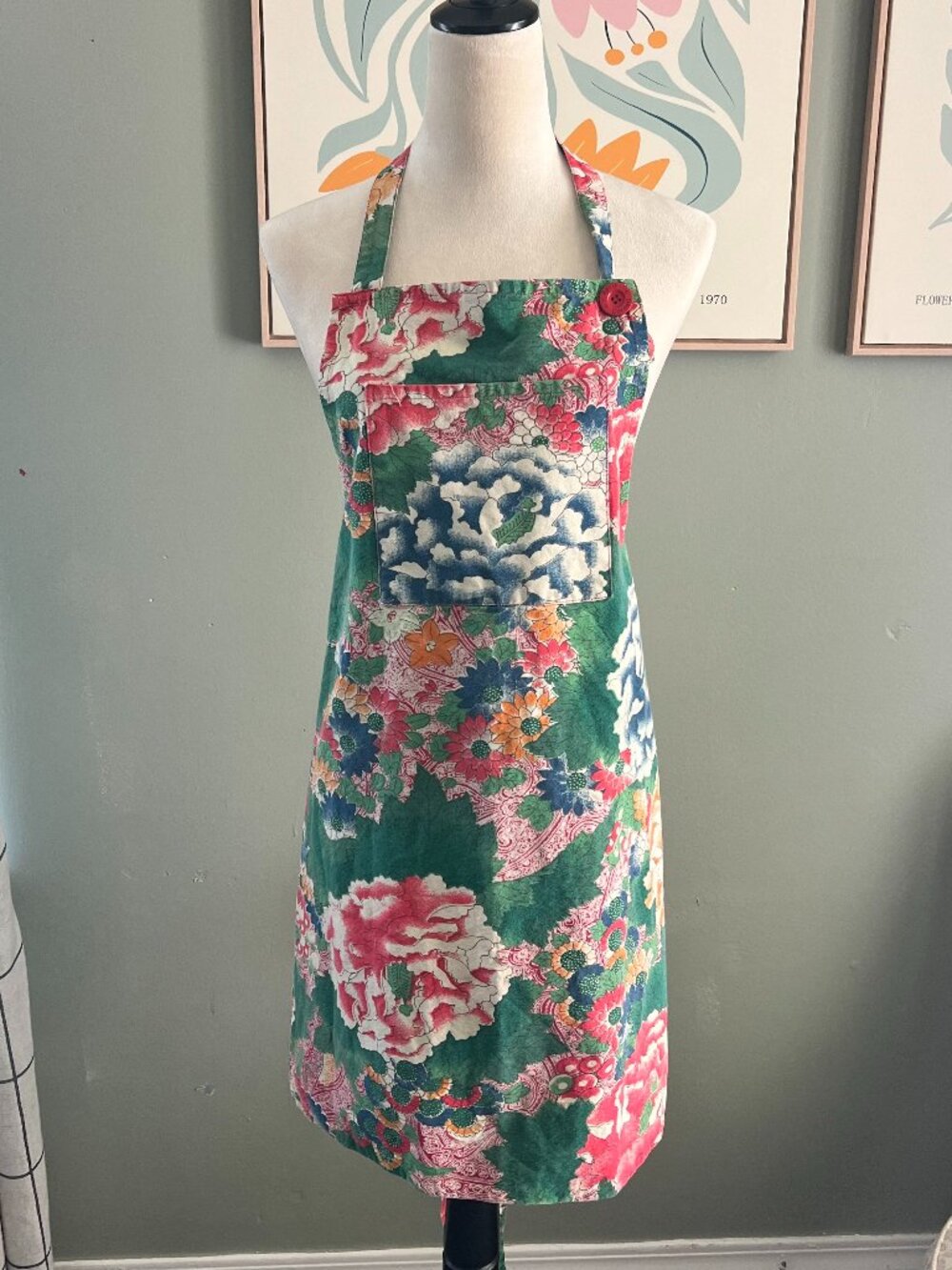 Vintage April Cornell Floral Cotton Apron Cottagecore Garden Core Button Detail